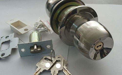 天山24小时上门开锁公司