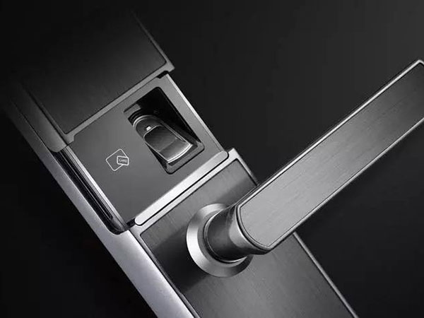 天山24小时上门开锁公司